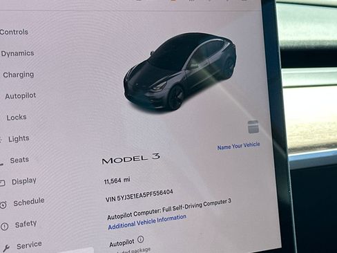 Used 2023 Tesla Model 3 Standard Range image 22