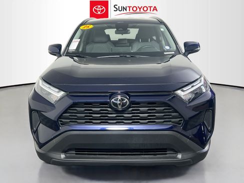 Used 2025 Toyota RAV4 XLE FWD image 10