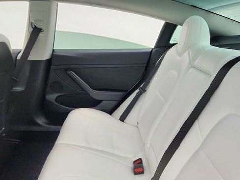Used 2023 Tesla Model 3 Performance image 29