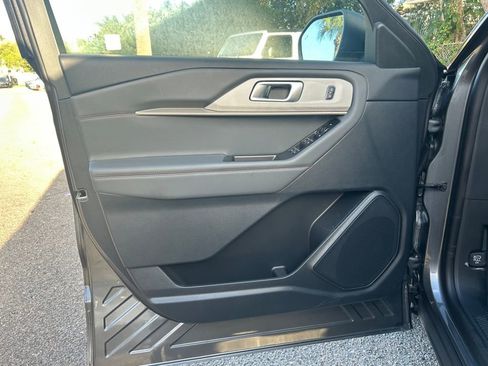 New 2026 Ford Explorer Active w/ Active Comfort Package RWD image 31