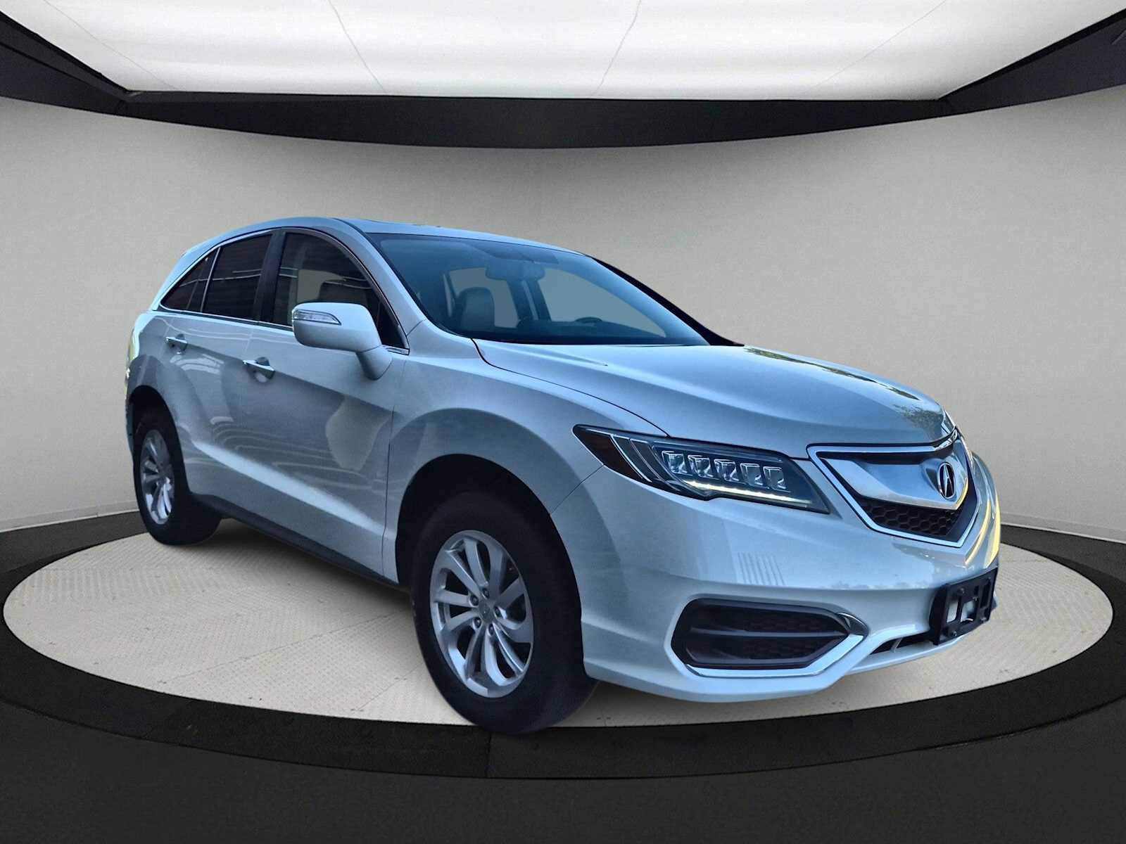 Used 2017 Acura RDX w/ Technology Package AWD/4WD image 2