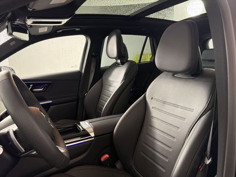 Certified 2026 Mercedes-Benz GLC 300 4MATIC image 21