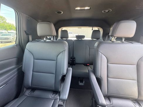 Used 2026 Chevrolet Traverse LT w/ Driver Confidence Package FWD image 13