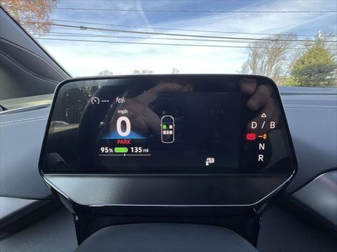 New 2025 Volkswagen ID.4 Pro AWD/4WD image 15