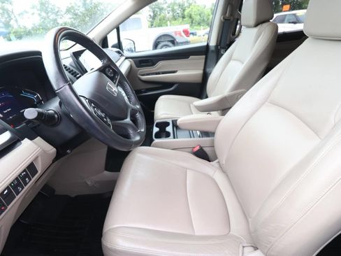 Used 2020 Honda Odyssey Touring image 2
