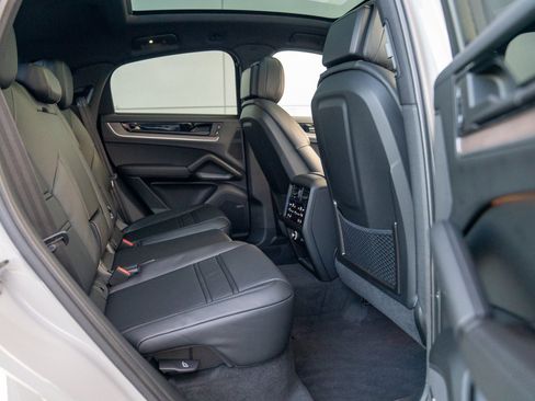 New 2026 Porsche Cayenne E-Hybrid image 25