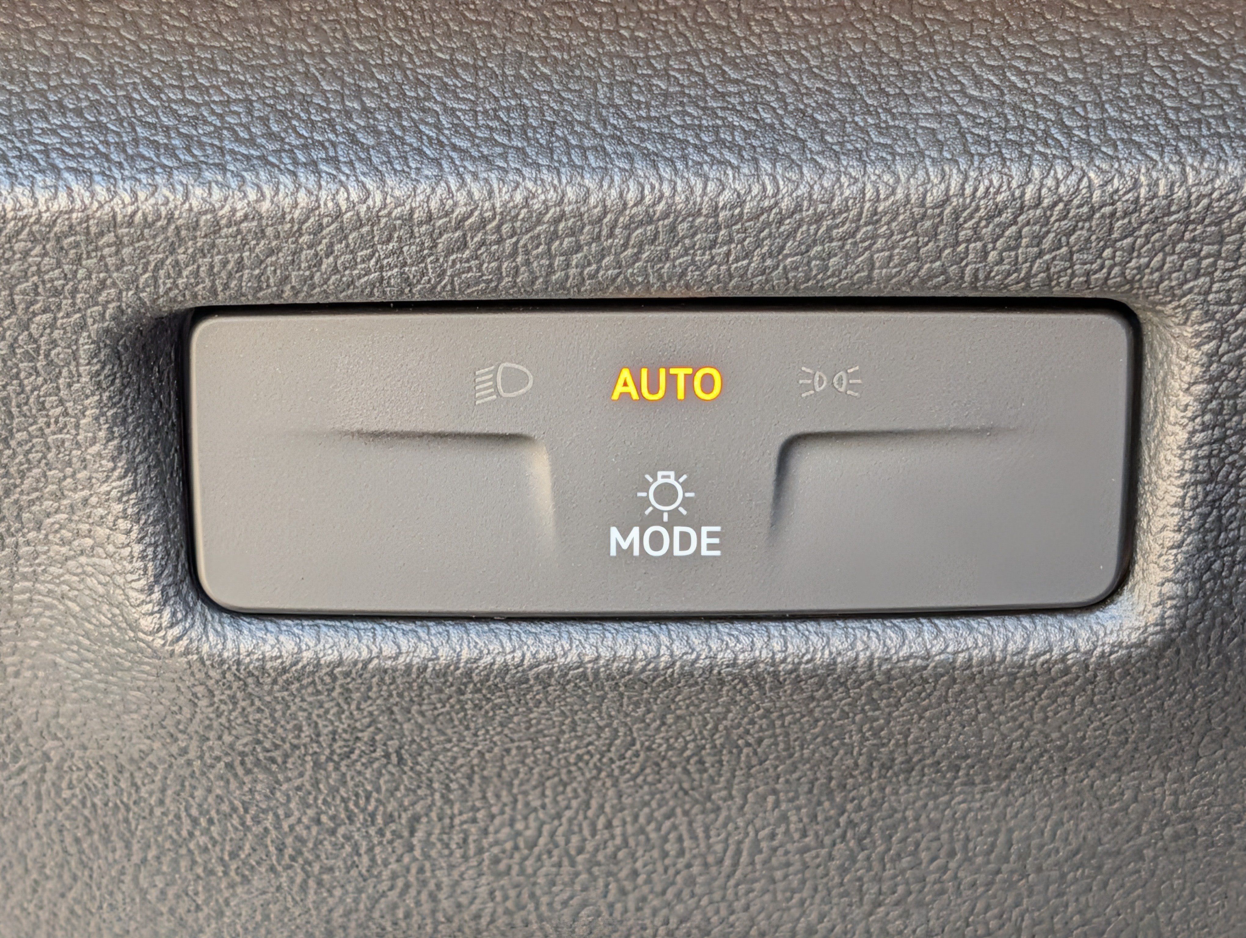 Certified 2026 Volkswagen Tiguan SE R-Line AWD/4WD image 26