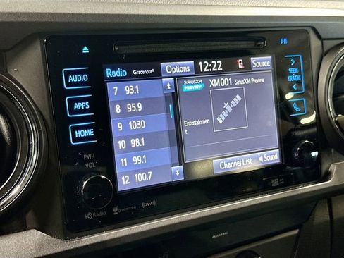 Used 2018 Toyota Tacoma TRD Off-Road w/ Technology Package AWD/4WD image 16