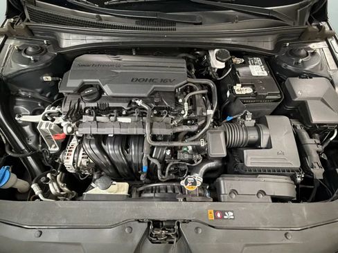 Used 2021 Hyundai Elantra SEL w/ Convenience Package FWD image 22