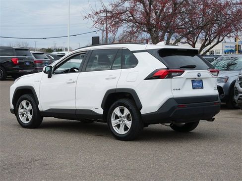 Used 2021 Toyota RAV4 XLE image 5