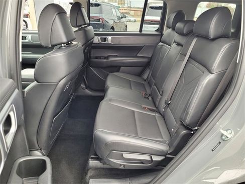 Used 2024 Hyundai Santa Fe SEL image 9