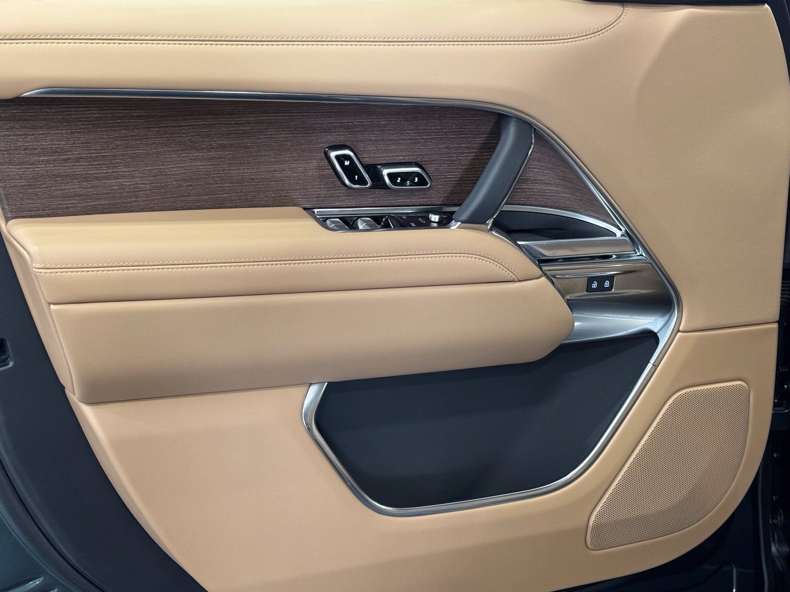 New 2026 Land Rover Range Rover SE AWD/4WD image 12
