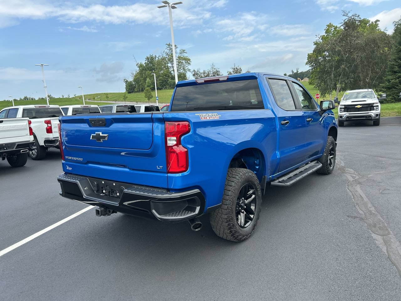 Used 2024 Chevrolet Silverado 1500 LT Trail Boss AWD/4WD image 7