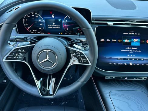 Used 2025 Mercedes-Benz E 350 Sedan image 29