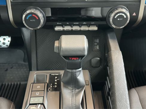 Used 2025 Toyota Tacoma TRD Sport AWD/4WD image 20