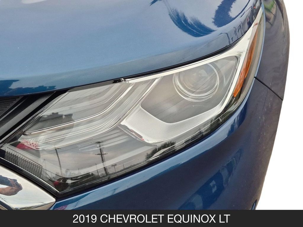Used 2019 Chevrolet Equinox LT w/ LPO, Hit The Road Package FWD image 10
