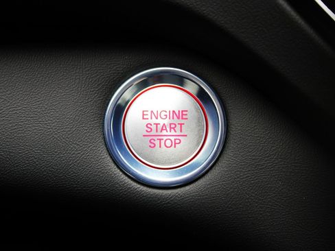 Used 2025 Acura RDX SH-AWD image 31