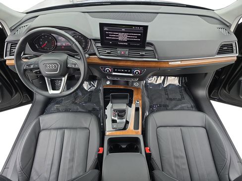 Used 2022 Audi Q5 2.0T Premium w/ Convenience Package image 9