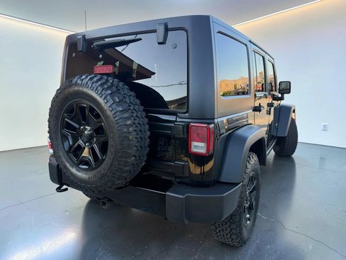 Used 2017 Jeep Wrangler Unlimited Sport AWD/4WD image 3