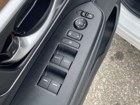 Used 2020 Honda CR-V EX-L image 17