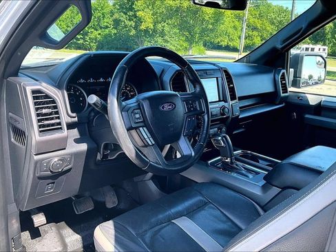 Used 2017 Ford F150 XLT w/ Equipment Group 302A Luxury AWD/4WD image 13