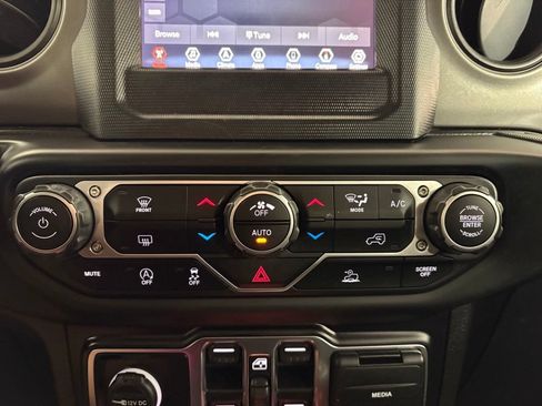 Used 2023 Jeep Wrangler Unlimited Sport AWD/4WD image 24
