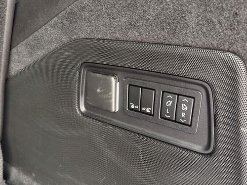 Used 2021 Cadillac Escalade Sport w/ Driver Assist Tech Package AWD/4WD image 21