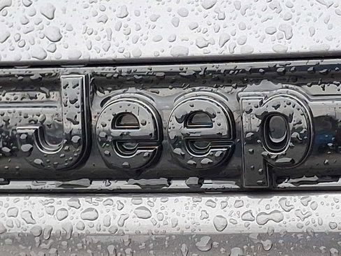 Used 2022 Jeep Grand Cherokee Altitude image 30