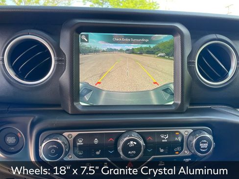 Used 2022 Jeep Gladiator Overland w/ Popular Equipment Package AWD/4WD image 18