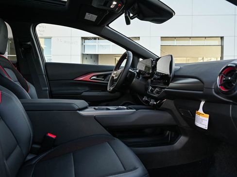 New 2025 Chevrolet Equinox EV RS w/ LPO, Trailering Package image 10