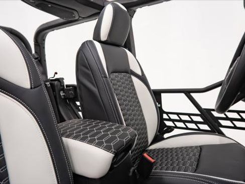 Used 2026 Jeep Gladiator Sport image 17