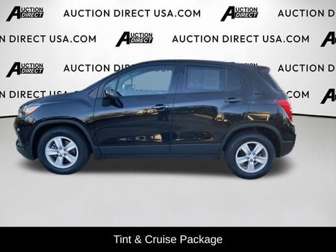 Used 2022 Chevrolet Trax LS w/ Tint and Cruise Package image 3