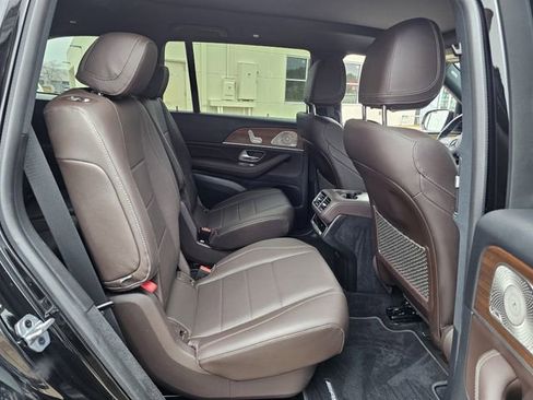 Used 2023 Mercedes-Benz GLS 450 4MATIC image 31