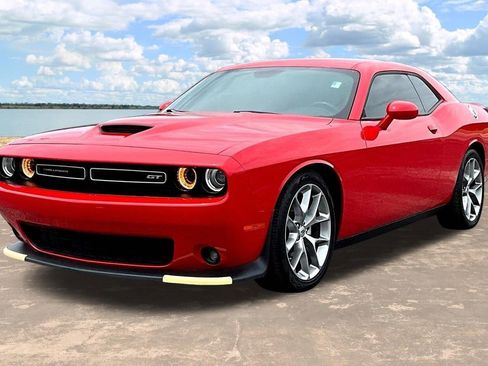Used 2022 Dodge Challenger GT RWD image 4