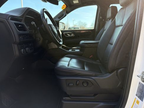 Used 2022 Chevrolet Tahoe RST w/ Luxury Package image 16