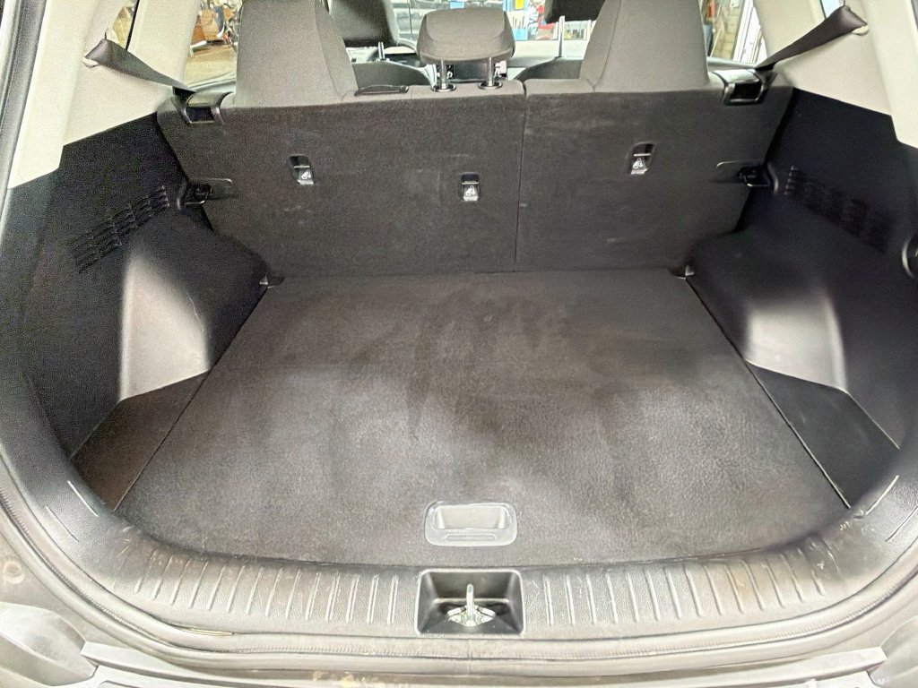 Used 2025 Kia Seltos LX AWD/4WD image 25