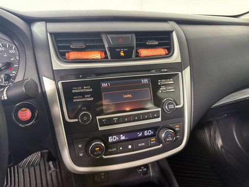 Used 2017 Nissan Altima 2.5 SL FWD image 13