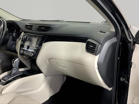 Used 2021 Nissan Rogue Sport SV AWD/4WD image 26