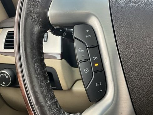 Used 2014 Cadillac Escalade ESV Premium image 19