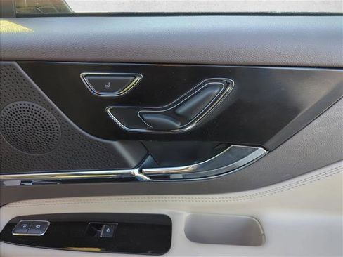 Used 2024 Lincoln Corsair AWD w/ Equipment Group 101A image 23