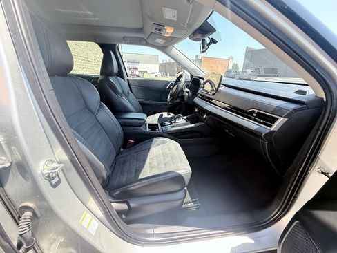 Used 2023 Mitsubishi Outlander SE AWD/4WD image 8