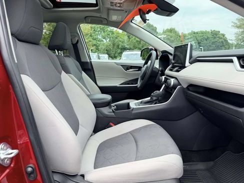 Used 2024 Toyota RAV4 XLE w/ Convenience Package AWD/4WD image 10