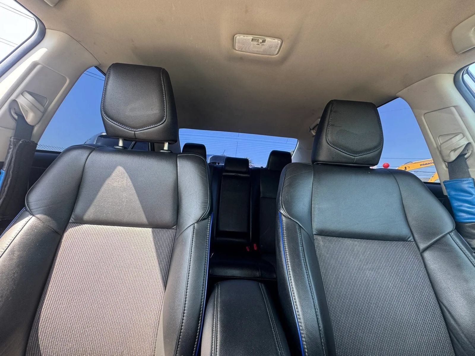 Used 2017 Toyota Corolla SE w/ Carpet Mat Package (TMS) FWD image 37