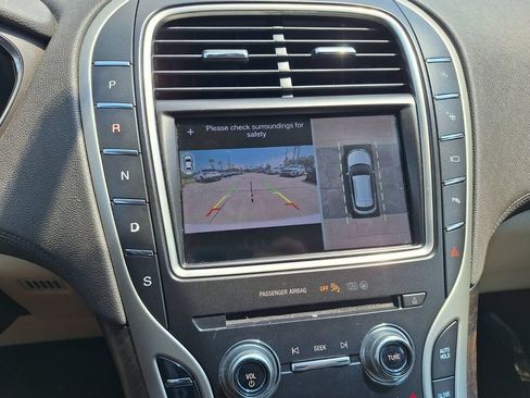 Used 2019 Lincoln Nautilus Reserve FWD image 21