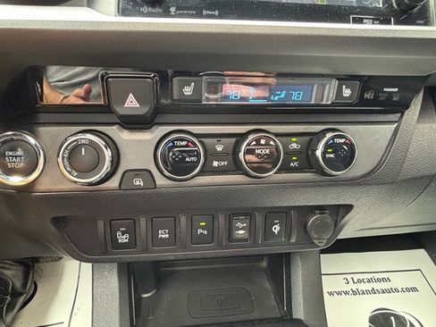 Used 2017 Toyota Tacoma TRD Off-Road w/ Premium & Technology Package image 26