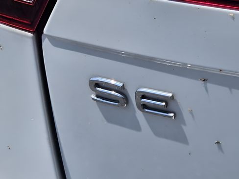 Used 2023 Volkswagen Tiguan SE FWD image 29