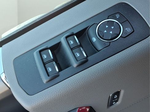 Used 2018 Ford F150 XLT w/ Equipment Group 302A Luxury image 15