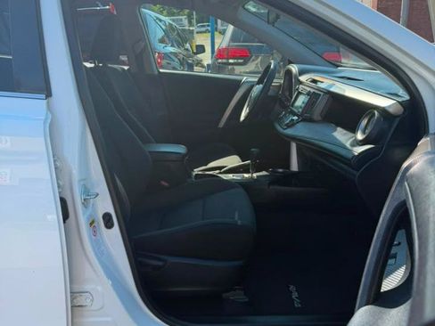 Used 2014 Toyota RAV4 XLE AWD/4WD image 27