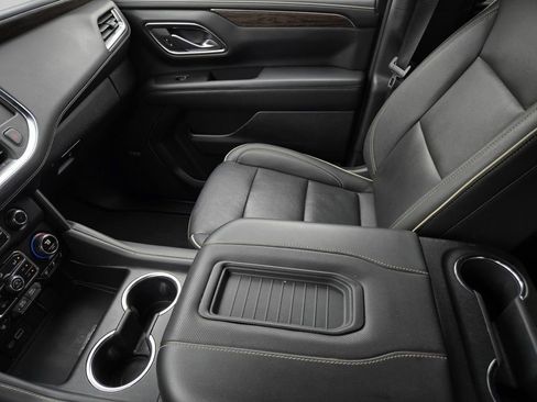 Used 2024 Chevrolet Tahoe Premier image 25