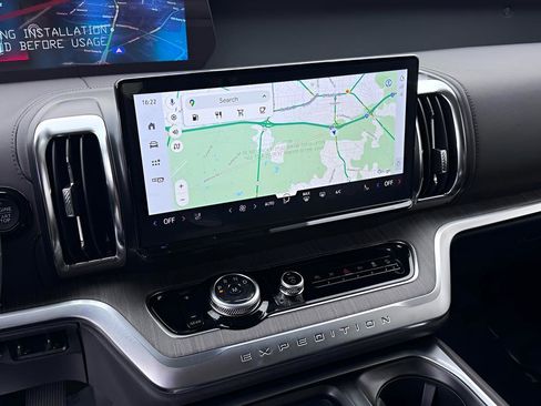 New 2026 Ford Expedition Max Platinum w/ Platinum Ultimate Package image 7